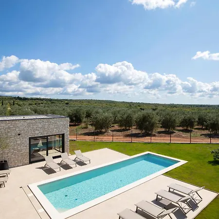Gorgeous In With Sauna Bale