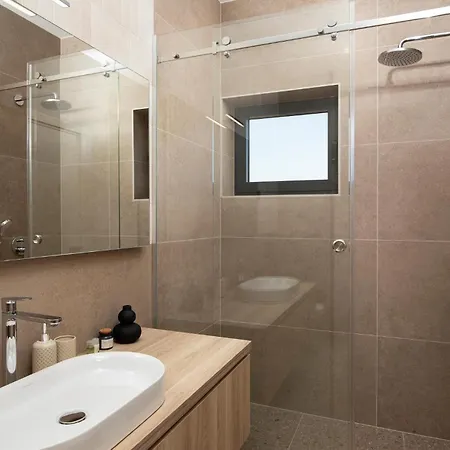 Vakantiehuis Gorgeous In With Sauna *